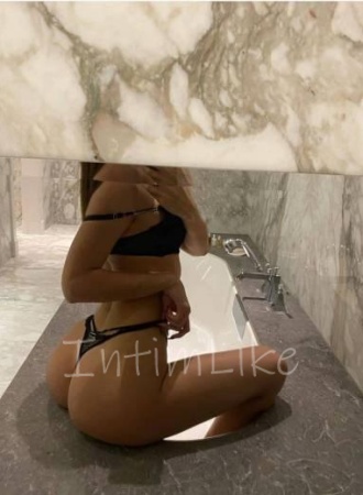 Стриптизерша Паула №8887, 22 лет